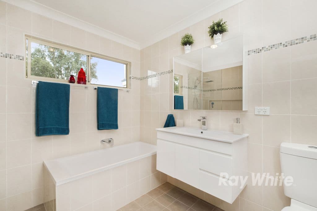 9 Gretel Crescent, Booragul - Thumbnail 8