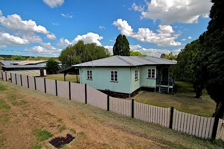 184 South Station Road, SILKSTONE QLD 4304, Silkstone - Thumbnail 2