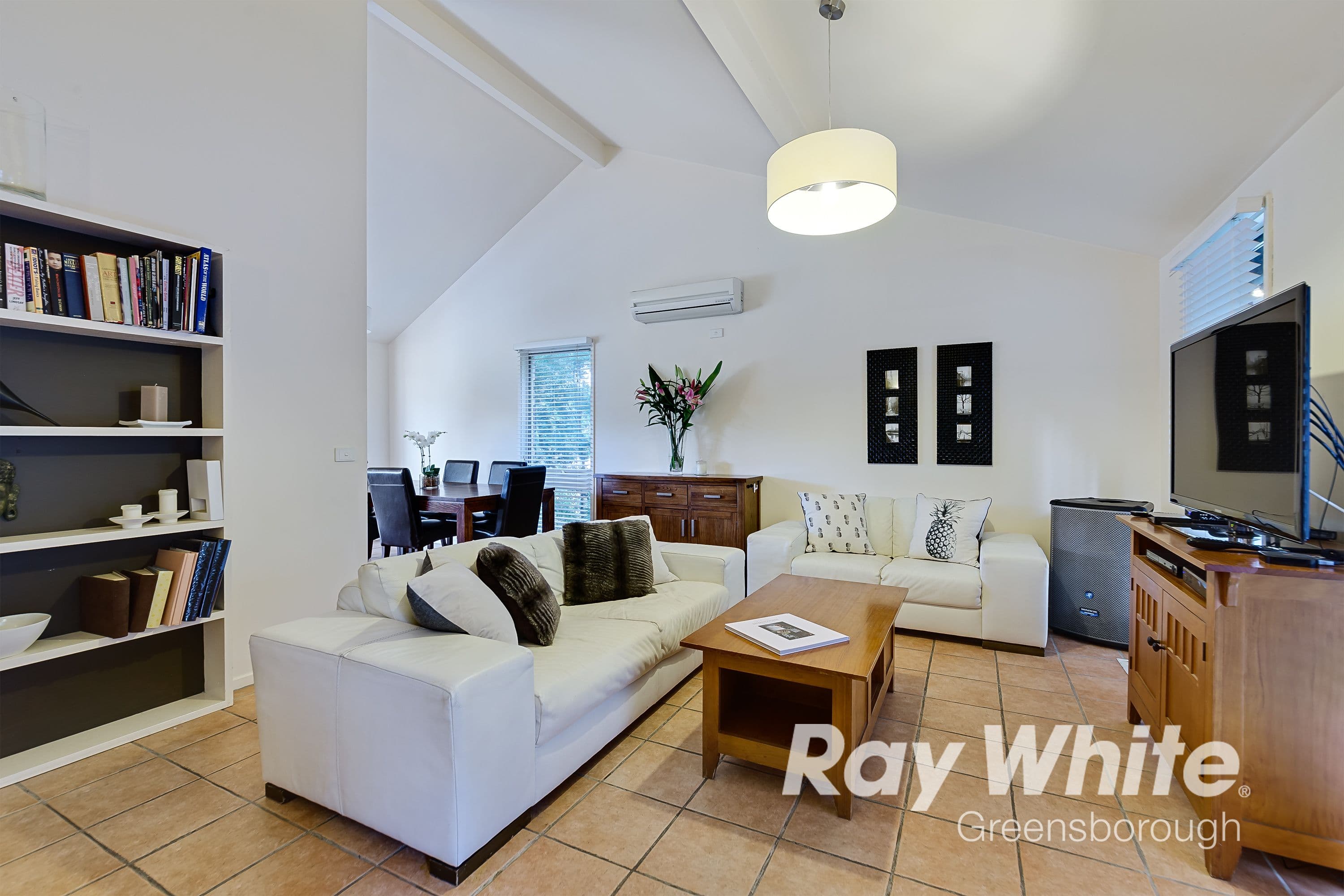 22 Kalmaine Court, Diamond Creek VIC 3089, Diamond Creek - Thumbnail 3