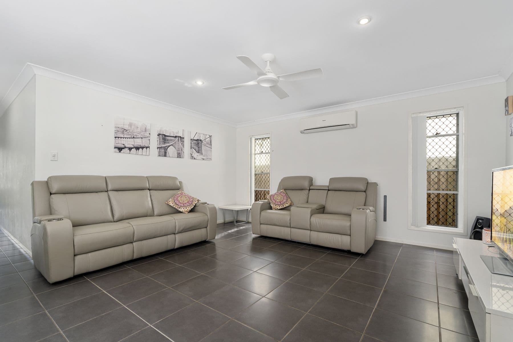 21 Riviera Crescent, North Lakes QLD 4509, North Lakes - Thumbnail 4
