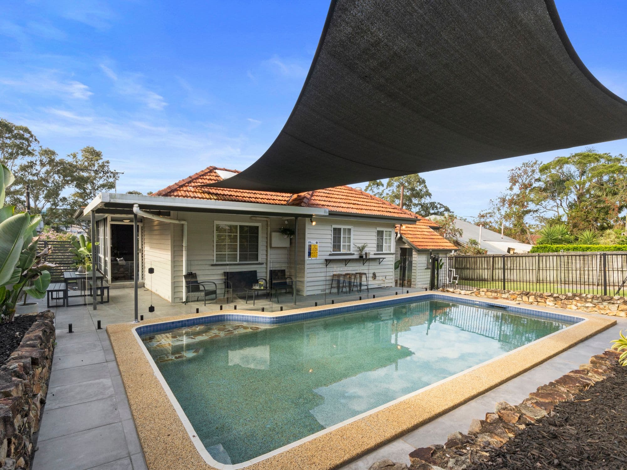85 Sunshine Avenue, Tarragindi QLD 4121, Tarragindi - Thumbnail 2