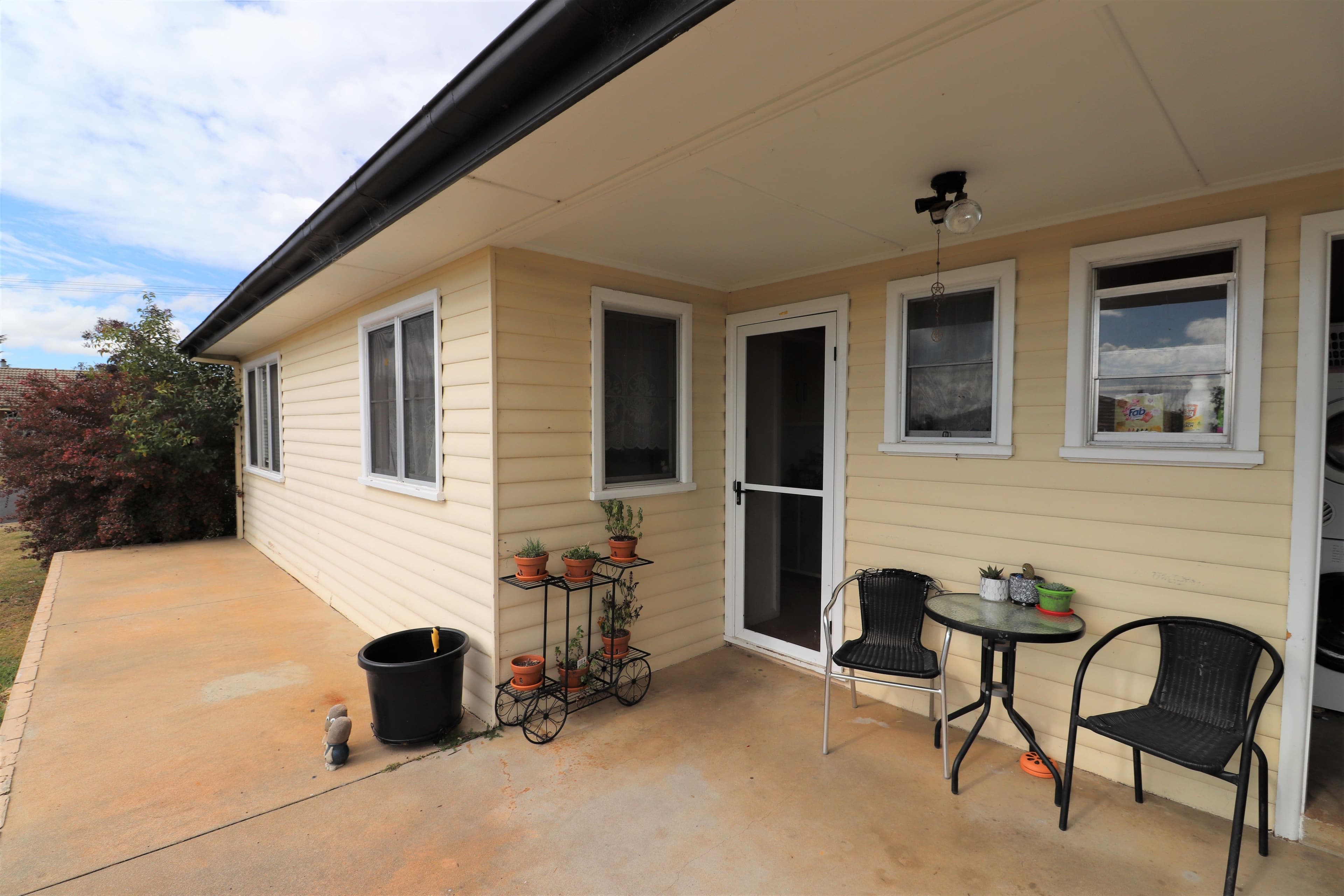 16 Pitt Street, Glen Innes NSW 2370, Glen Innes - Thumbnail 2