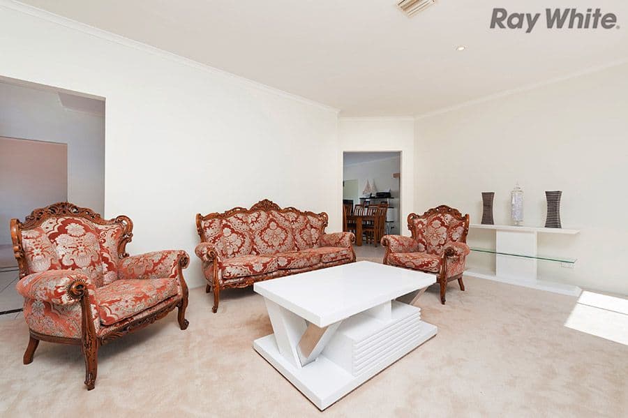 16 Hyperno Court, Keilor Downs VIC 3038, Keilor Downs - Thumbnail 3