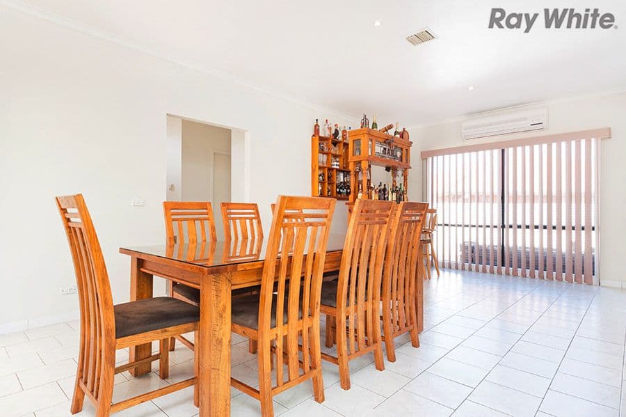 16 Hyperno Court, Keilor Downs VIC 3038, Keilor Downs - Thumbnail 4