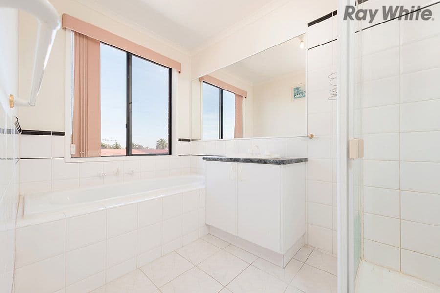 16 Hyperno Court, Keilor Downs VIC 3038, Keilor Downs - Thumbnail 7