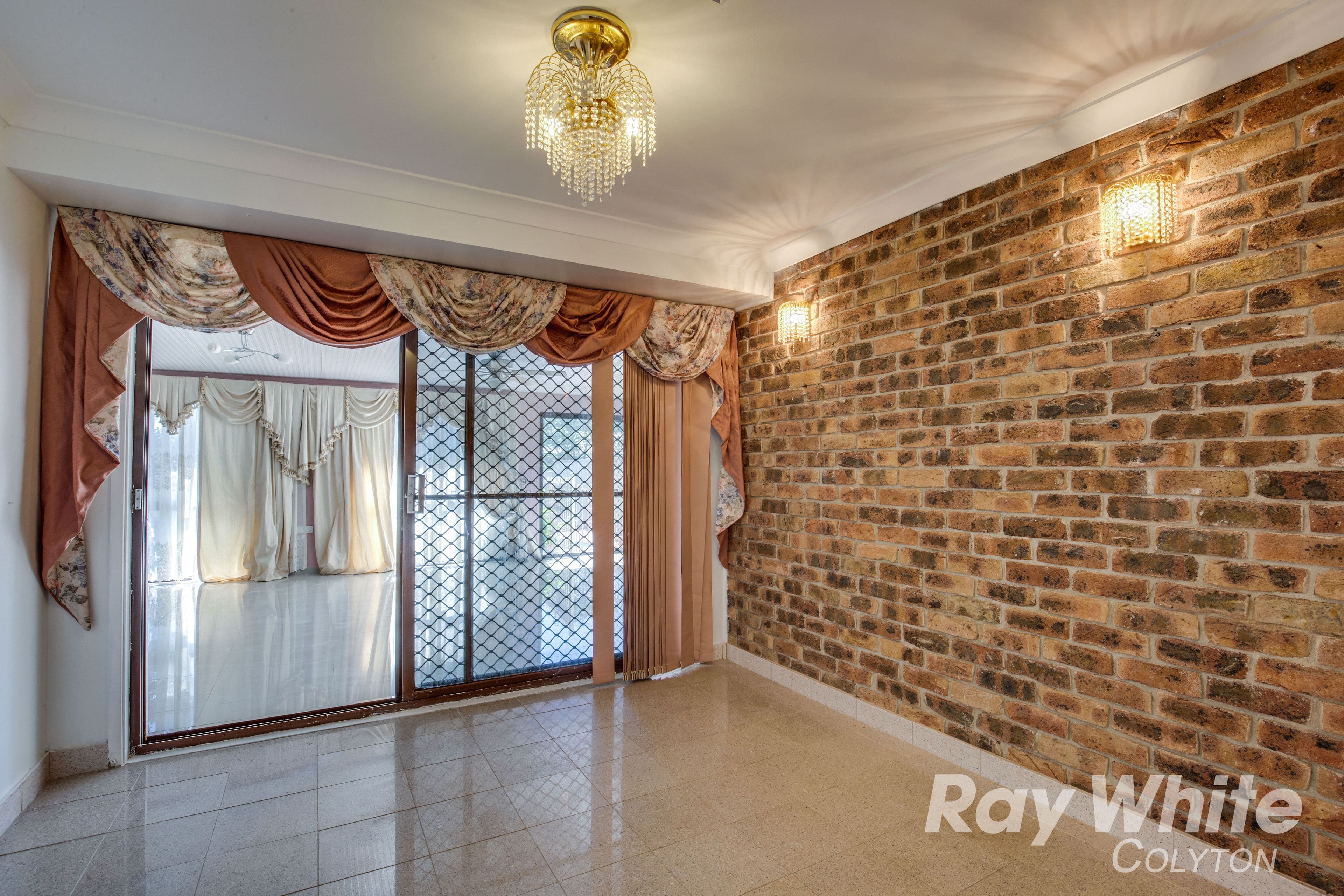9 Morningbird Close, St Clair - Thumbnail 4