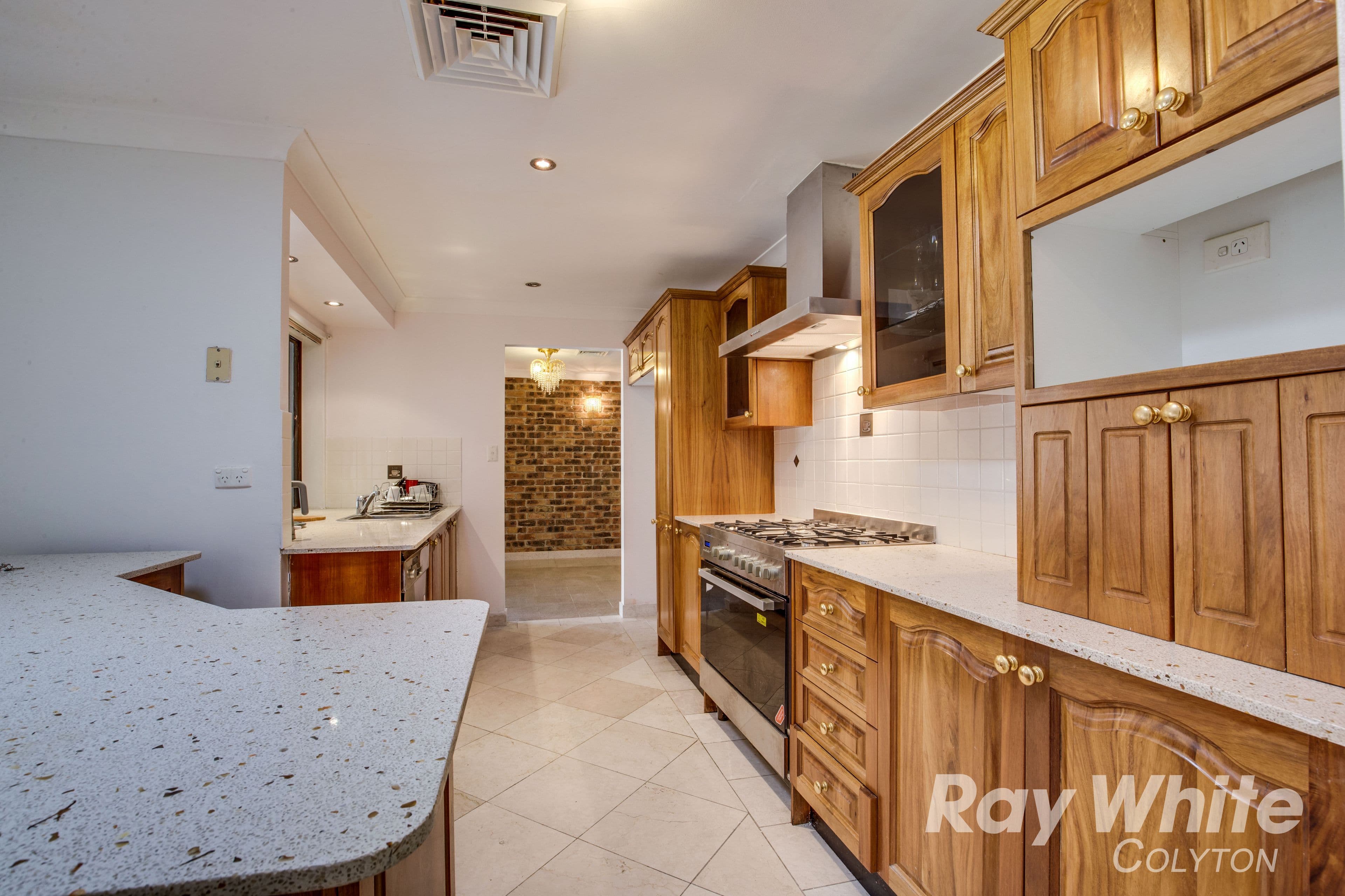 9 Morningbird Close, St Clair - Thumbnail 5