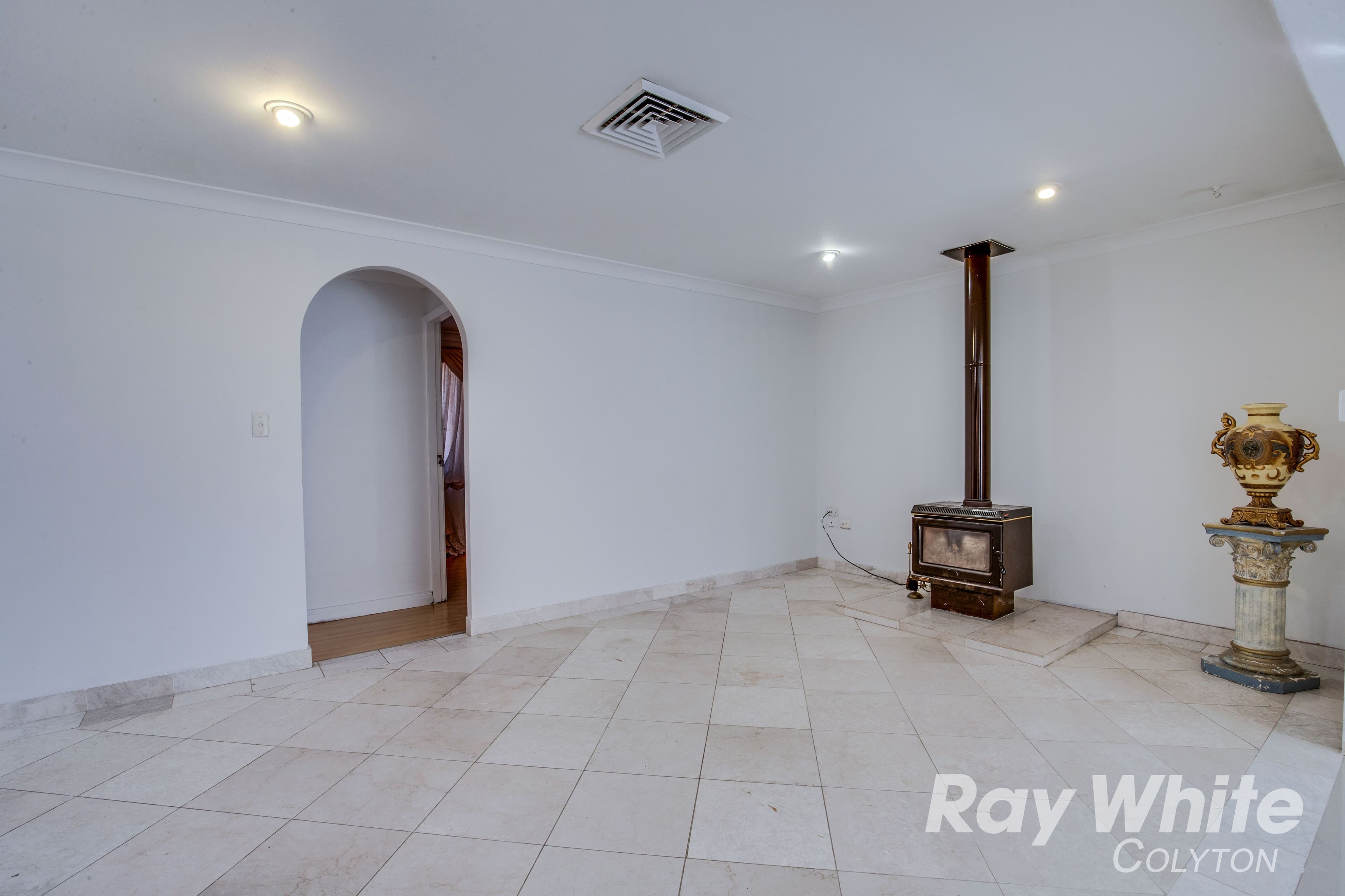 9 Morningbird Close, St Clair - Thumbnail 7