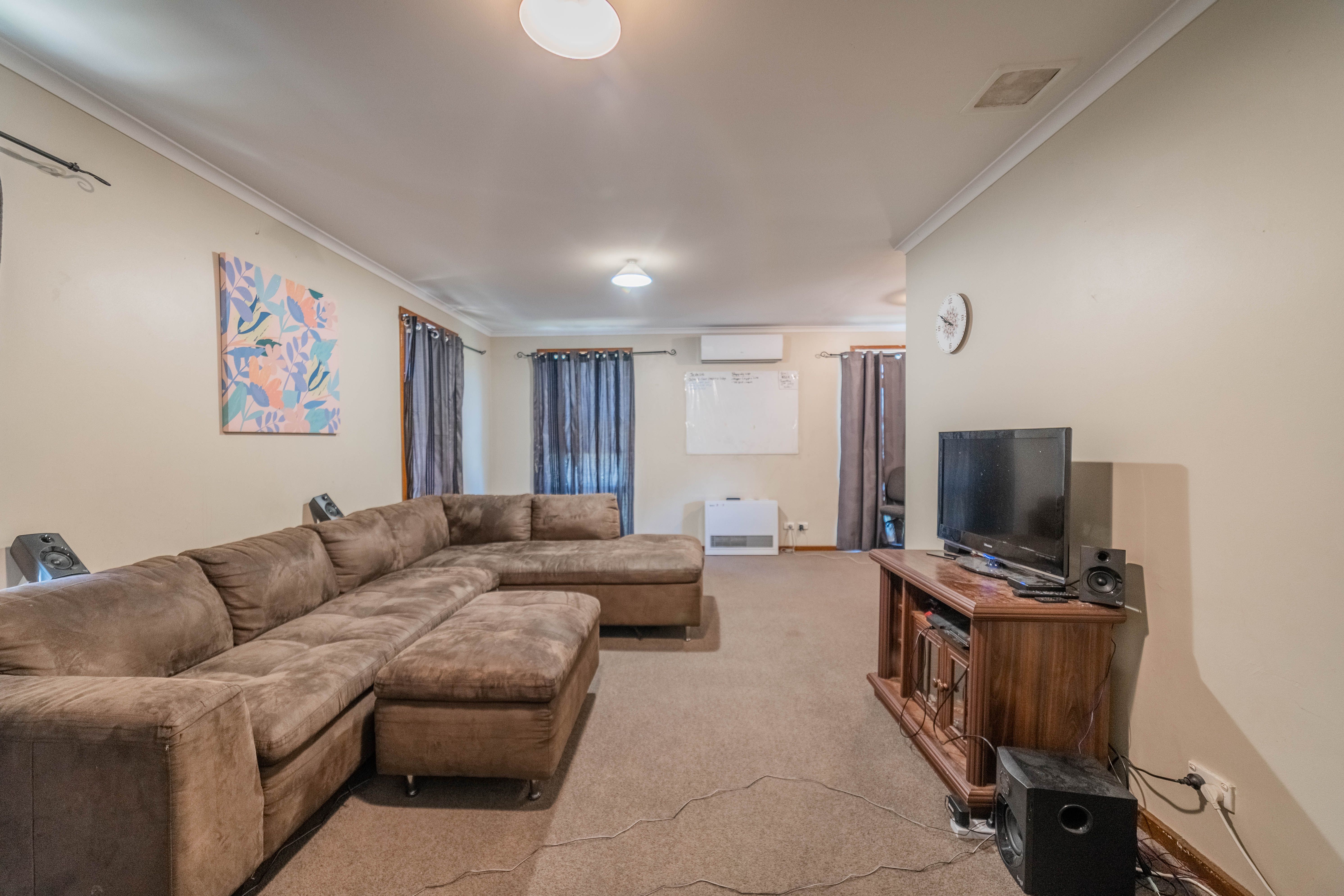8 Meggs Court, California Gully VIC 3556, California Gully - Thumbnail 2