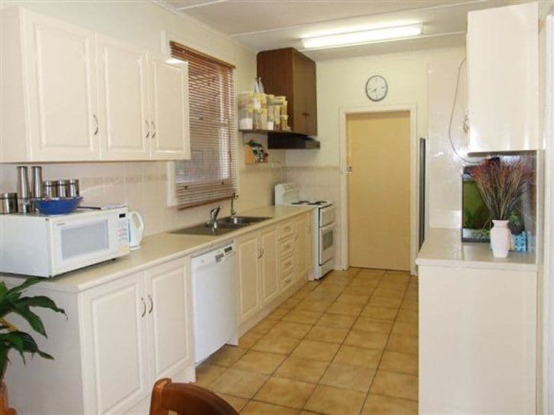 25 Wattle Street, Renmark SA 5341, Renmark - Thumbnail 4