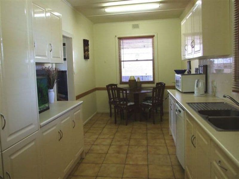 25 Wattle Street, Renmark SA 5341, Renmark - Thumbnail 5