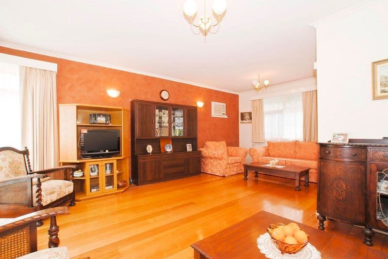 17  DICKSON Crescent, RINGWOOD NORTH VIC 3134, Ringwood North - Thumbnail 2