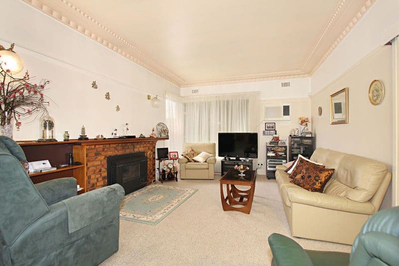18 Majdal Street, BENTLEIGH EAST VIC 3165, Bentleigh East - Thumbnail 2
