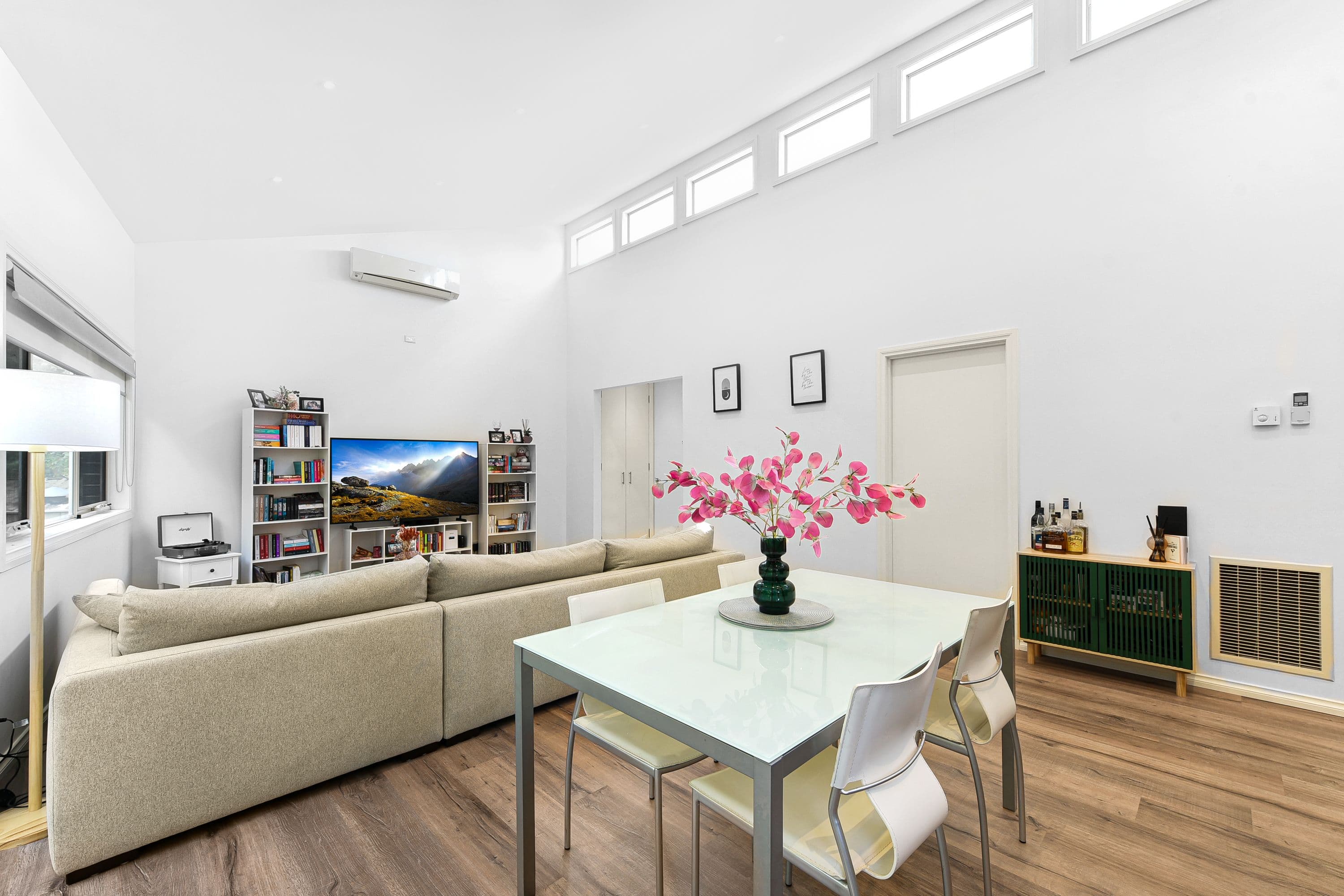 43A Robert Molyneux Avenue, Endeavour Hills VIC 3802, Endeavour Hills - Thumbnail 2