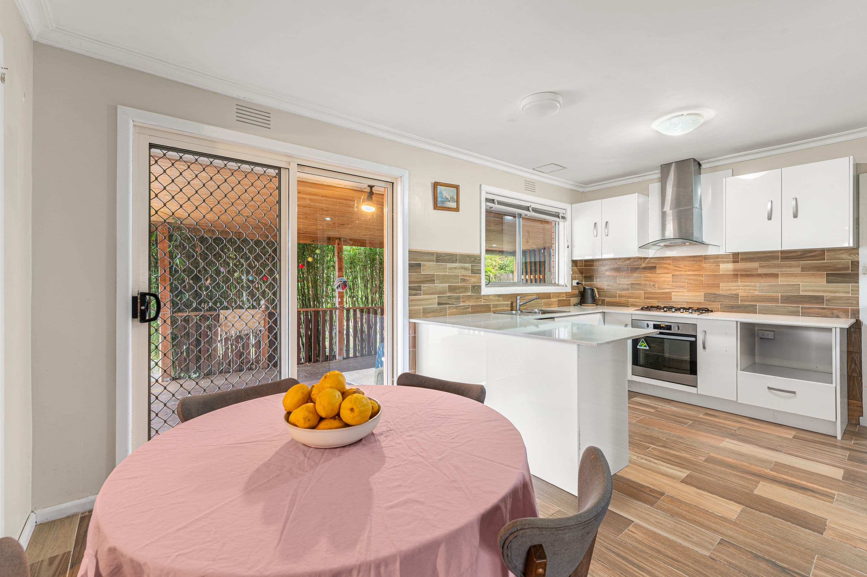 16 Kelvin Grove, South Morang VIC 3752, South Morang - Thumbnail 3