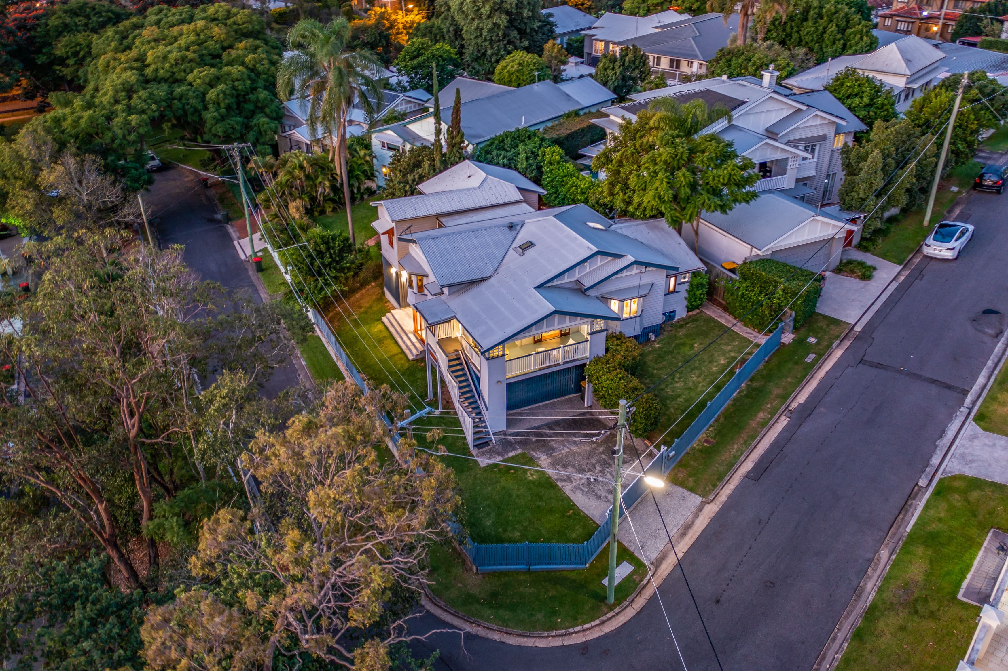 17 Czar Street, Hamilton QLD 4007, Hamilton - Image 1