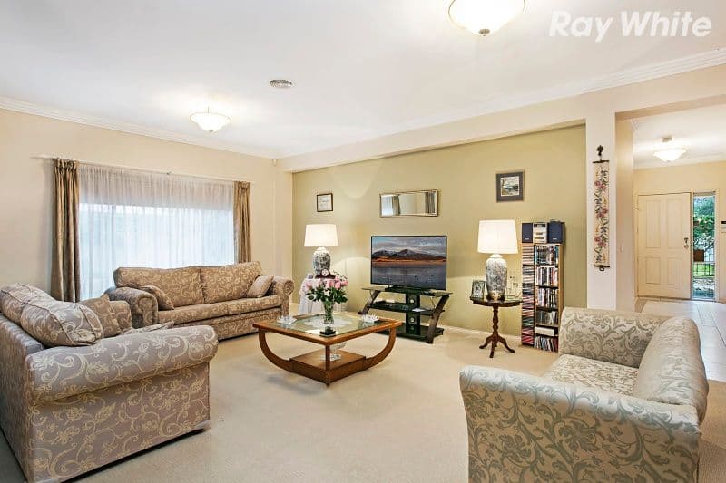 13 Riley Court, Pakenham VIC 3810, Pakenham - Thumbnail 2