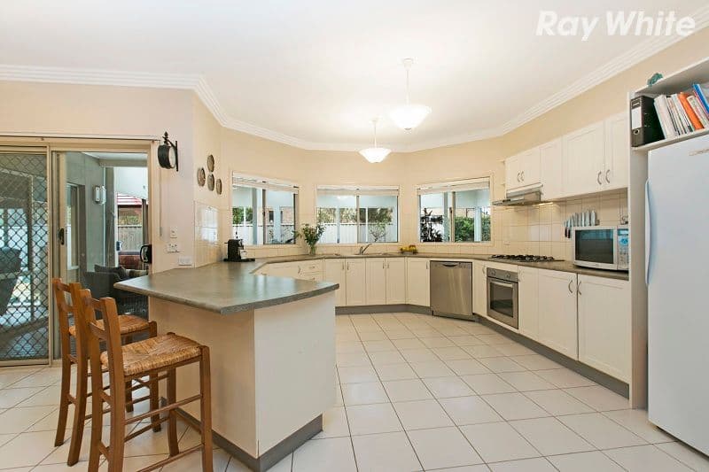 13 Riley Court, Pakenham VIC 3810, Pakenham - Thumbnail 3