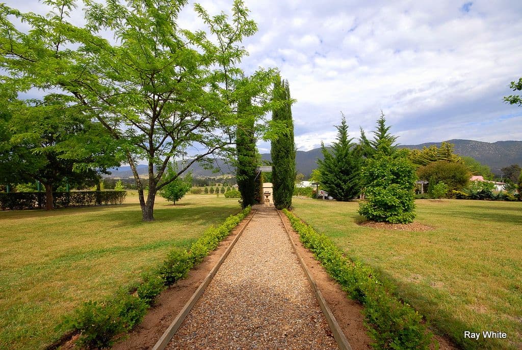 33 Hospital Hill Road, Braidwood NSW 2622, Braidwood - Thumbnail 6