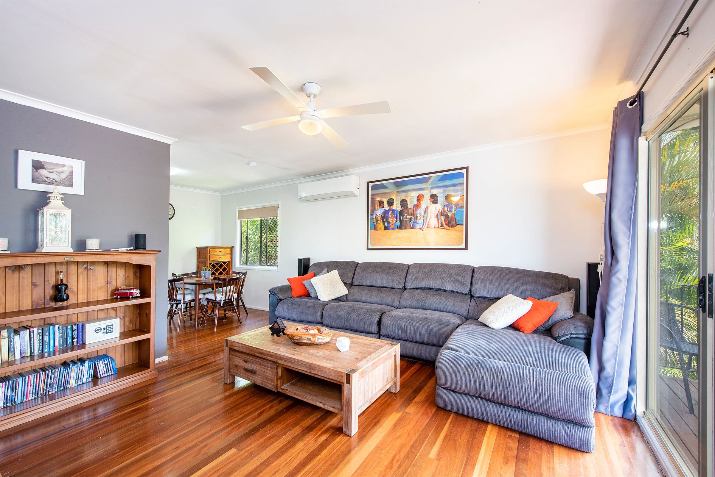10 Poincettia Street, Kingston QLD 4114, Kingston - Thumbnail 3