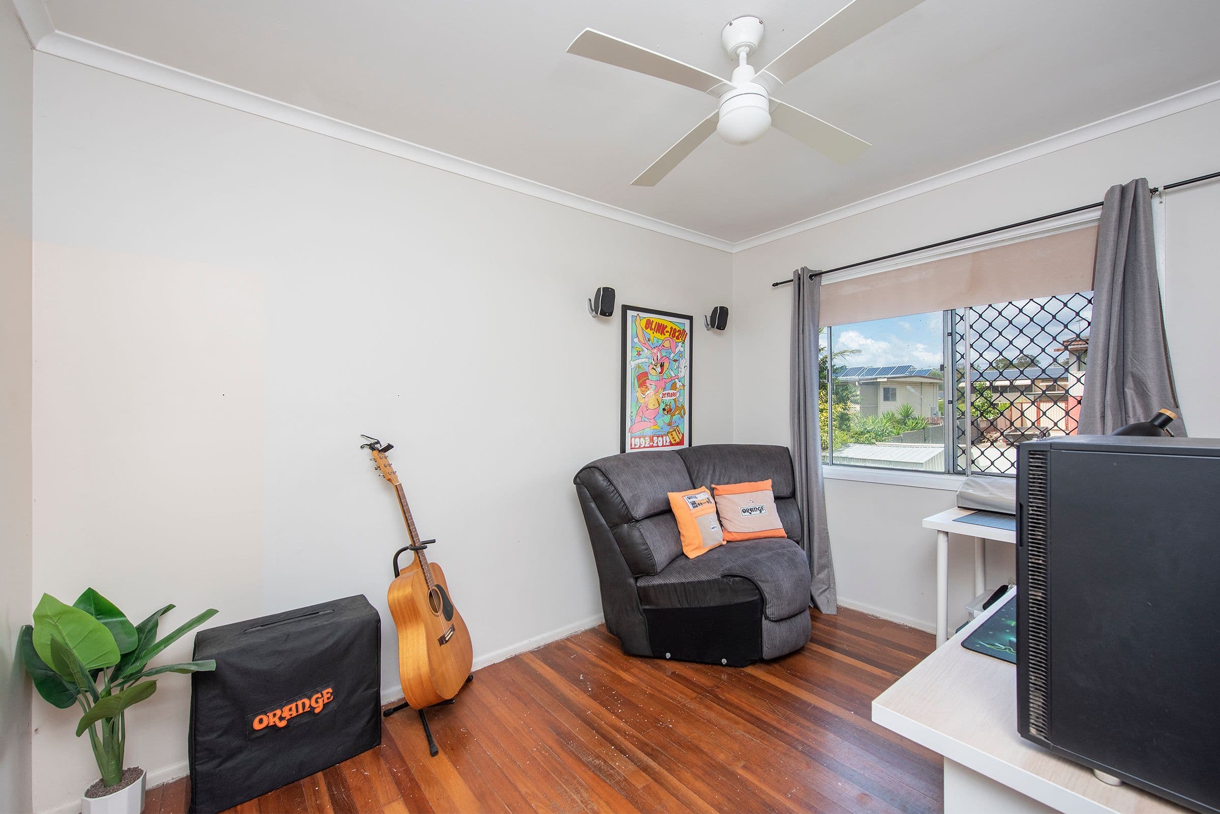 10 Poincettia Street, Kingston QLD 4114, Kingston - Thumbnail 8