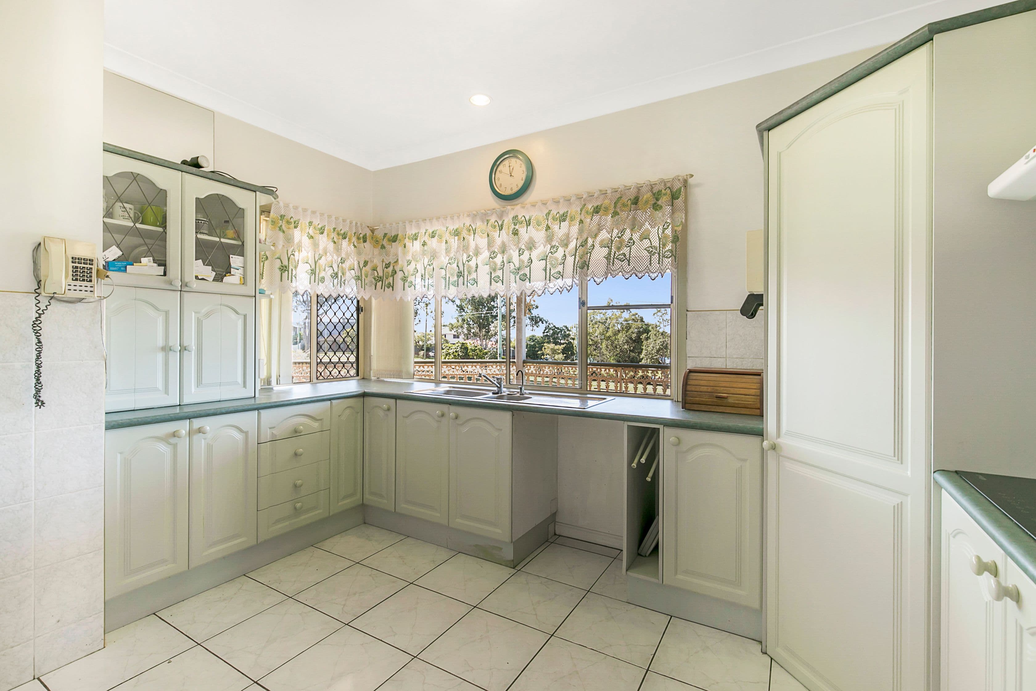 3 Montrose Parade, Wynnum West QLD 4178, Wynnum West - Thumbnail 3