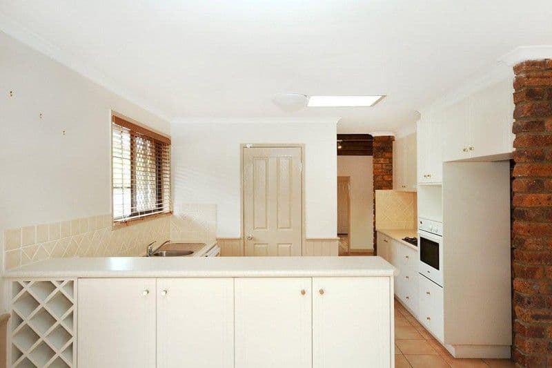 14 Marigold Street, CENTENARY HEIGHTS QLD 4350, Centenary Heights - Thumbnail 2