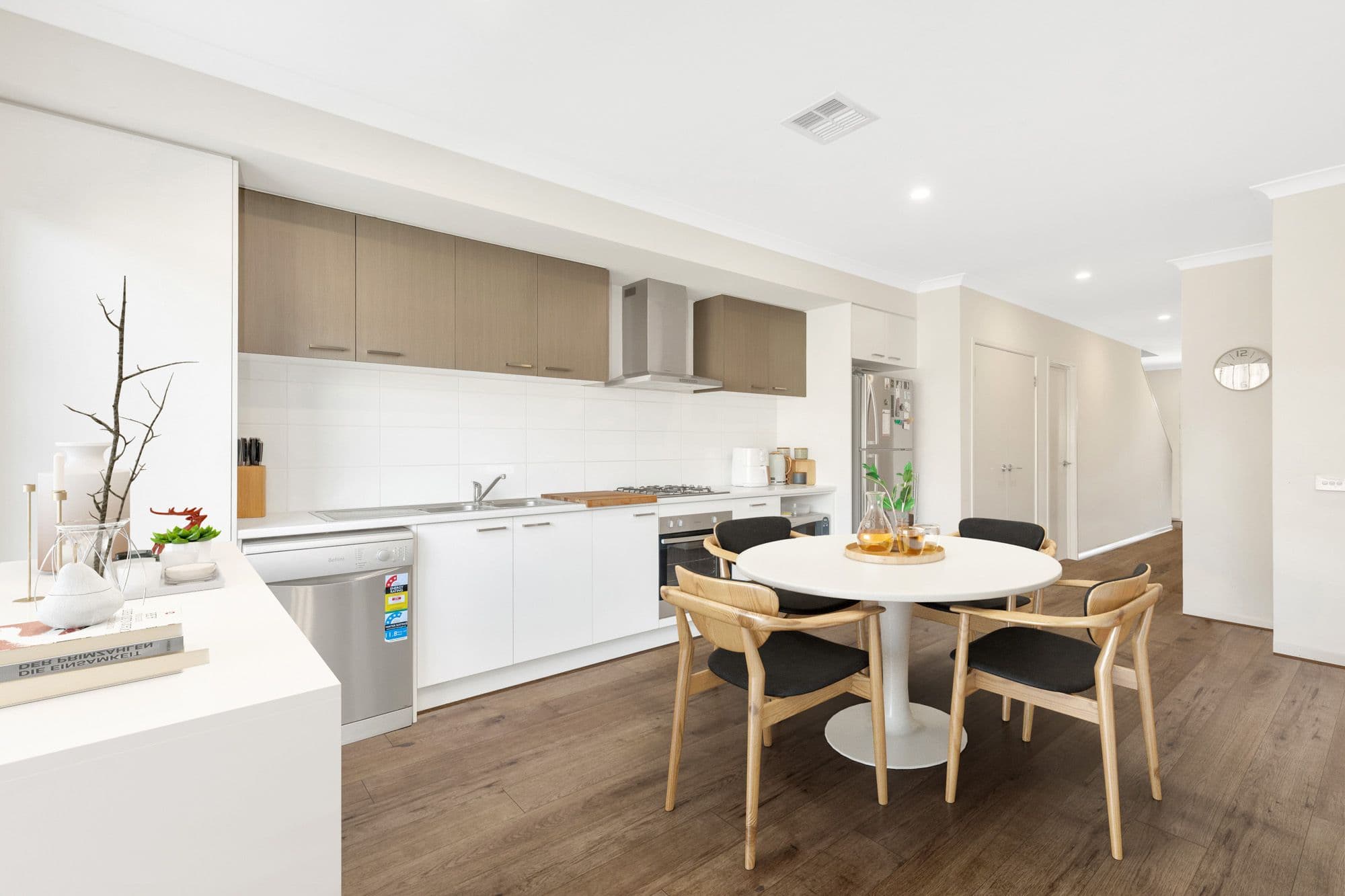 9 Yutika Street, Werribee VIC 3030, Werribee - Thumbnail 2