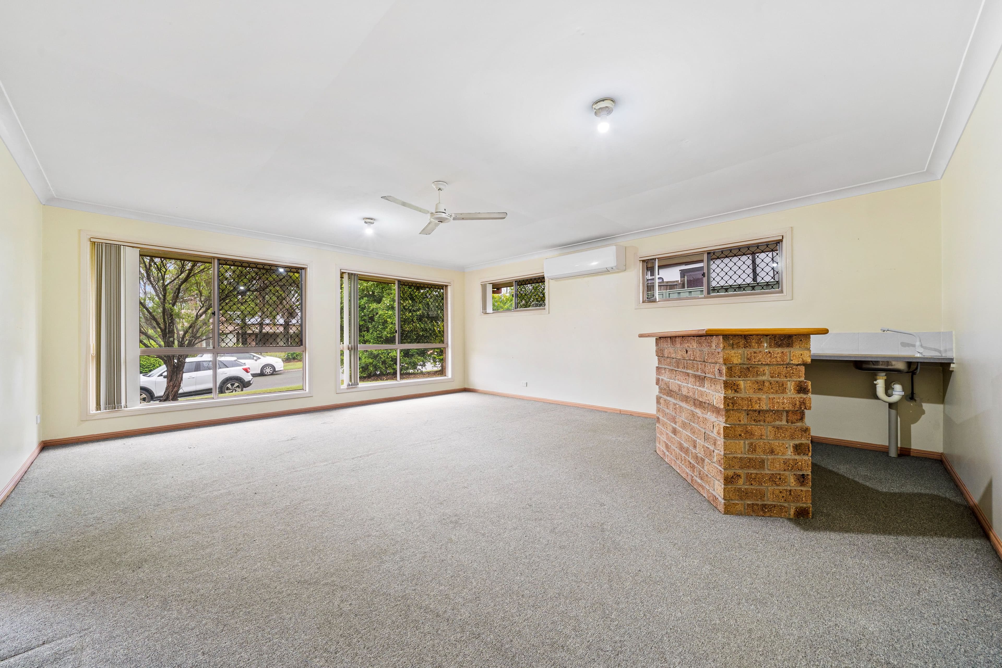 9 Beaufortia Court, Regents Park QLD 4118, Regents Park - Thumbnail 2