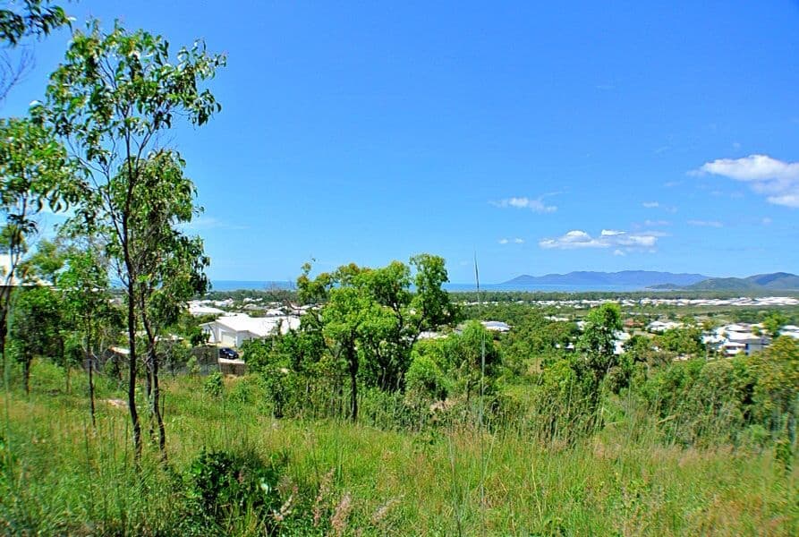63 Goicoechea Drive, BUSHLAND BEACH QLD 4818, Bushland Beach - Thumbnail 5