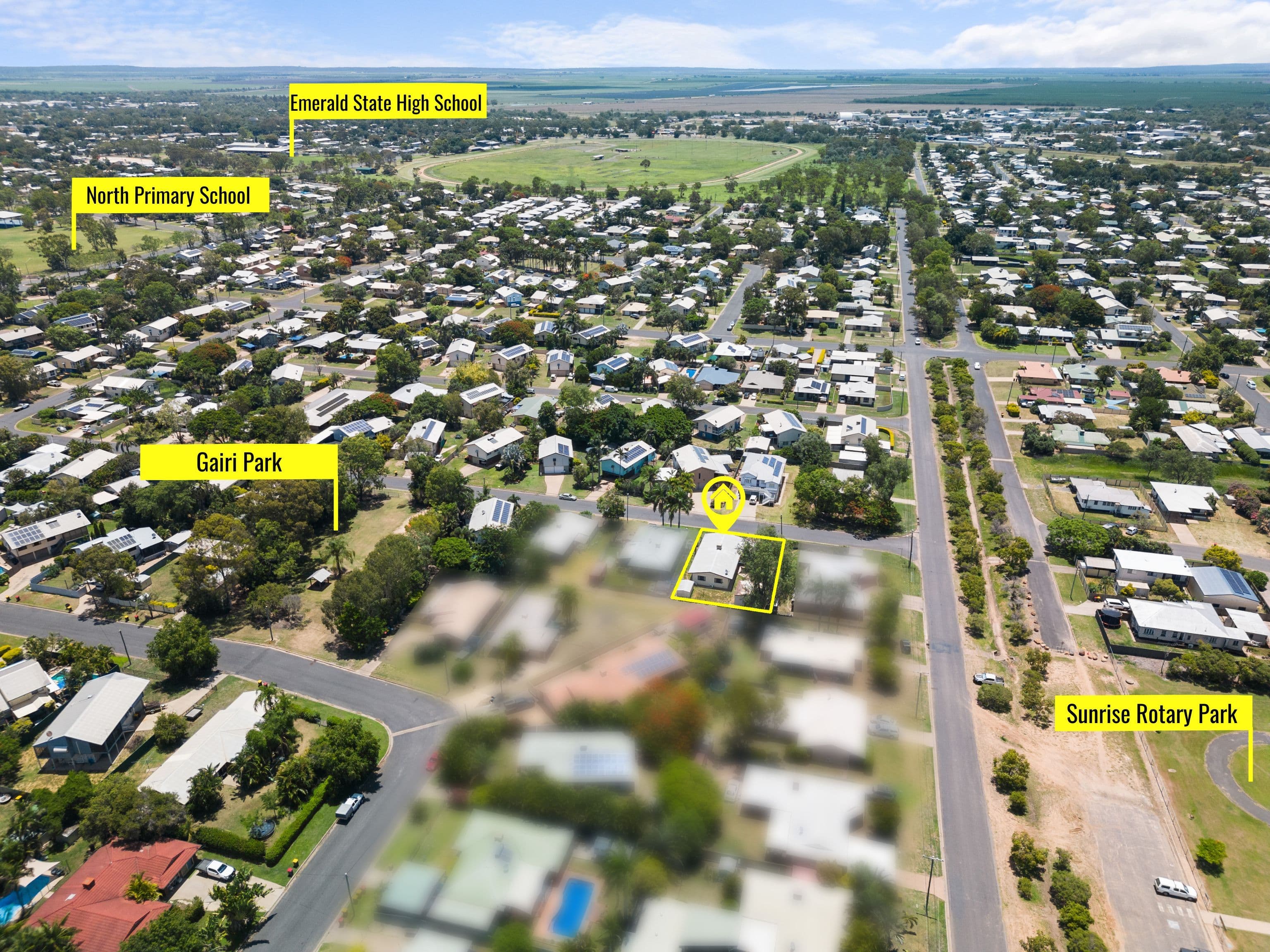 44 Colleen Avenue, Emerald QLD 4720, Emerald - Thumbnail 2