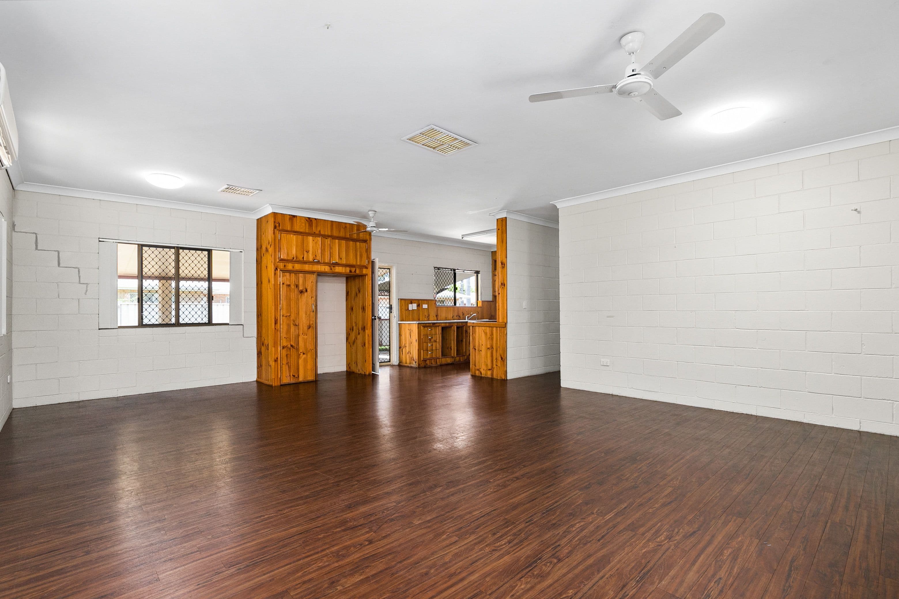 44 Colleen Avenue, Emerald QLD 4720, Emerald - Thumbnail 6