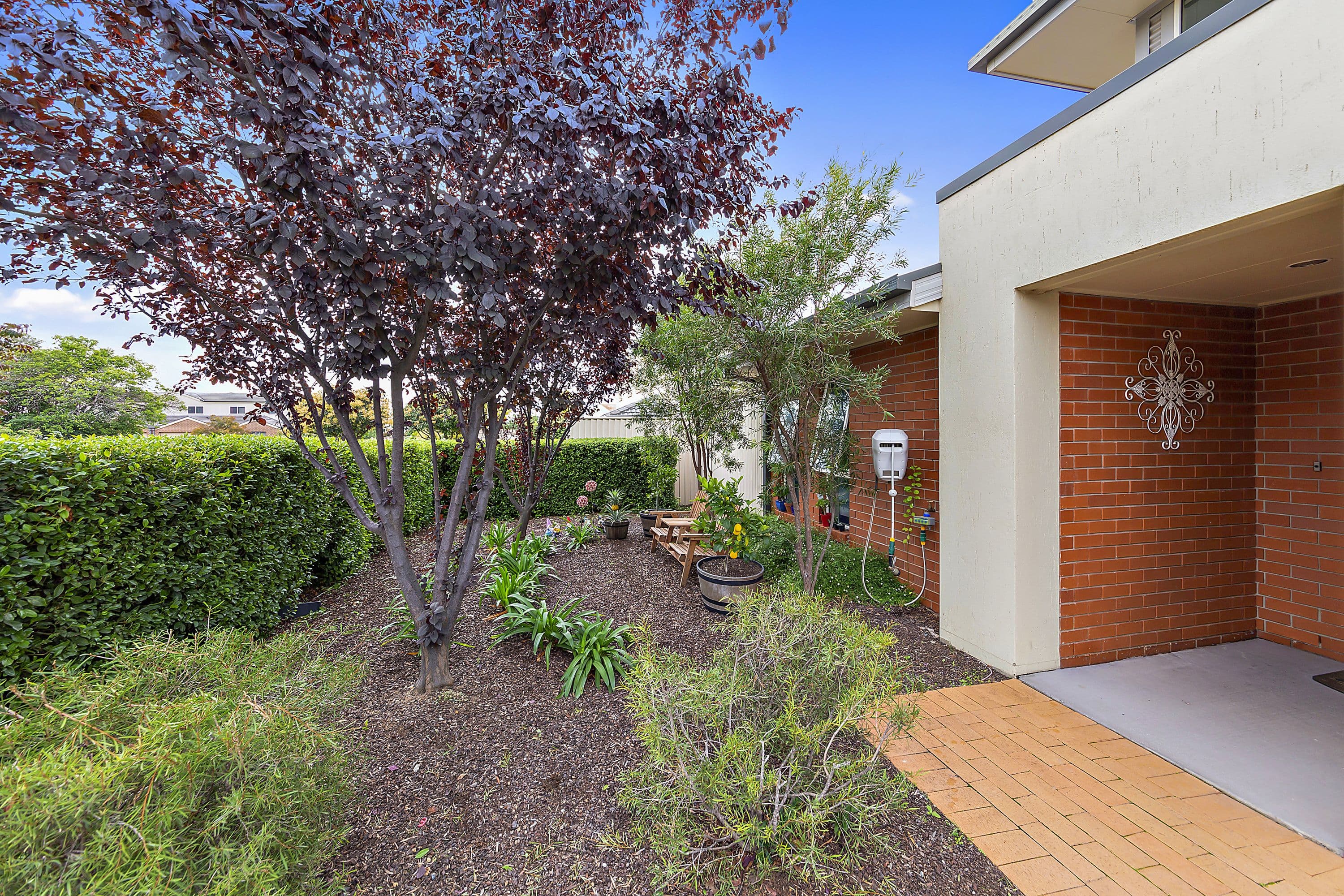 22 Broughton Place, Queanbeyan NSW 2620, Queanbeyan - Thumbnail 2