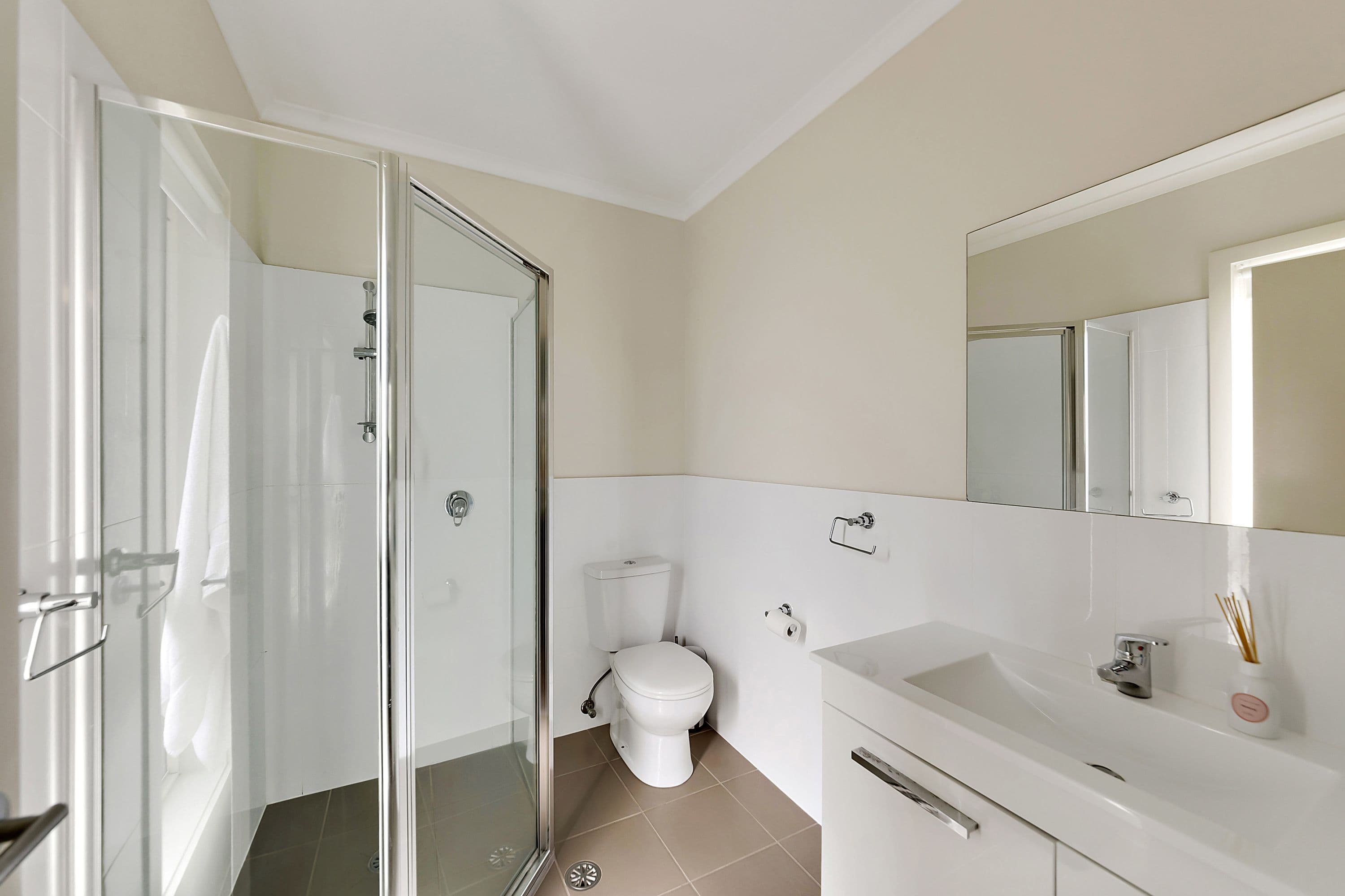 22 Broughton Place, Queanbeyan NSW 2620, Queanbeyan - Thumbnail 4