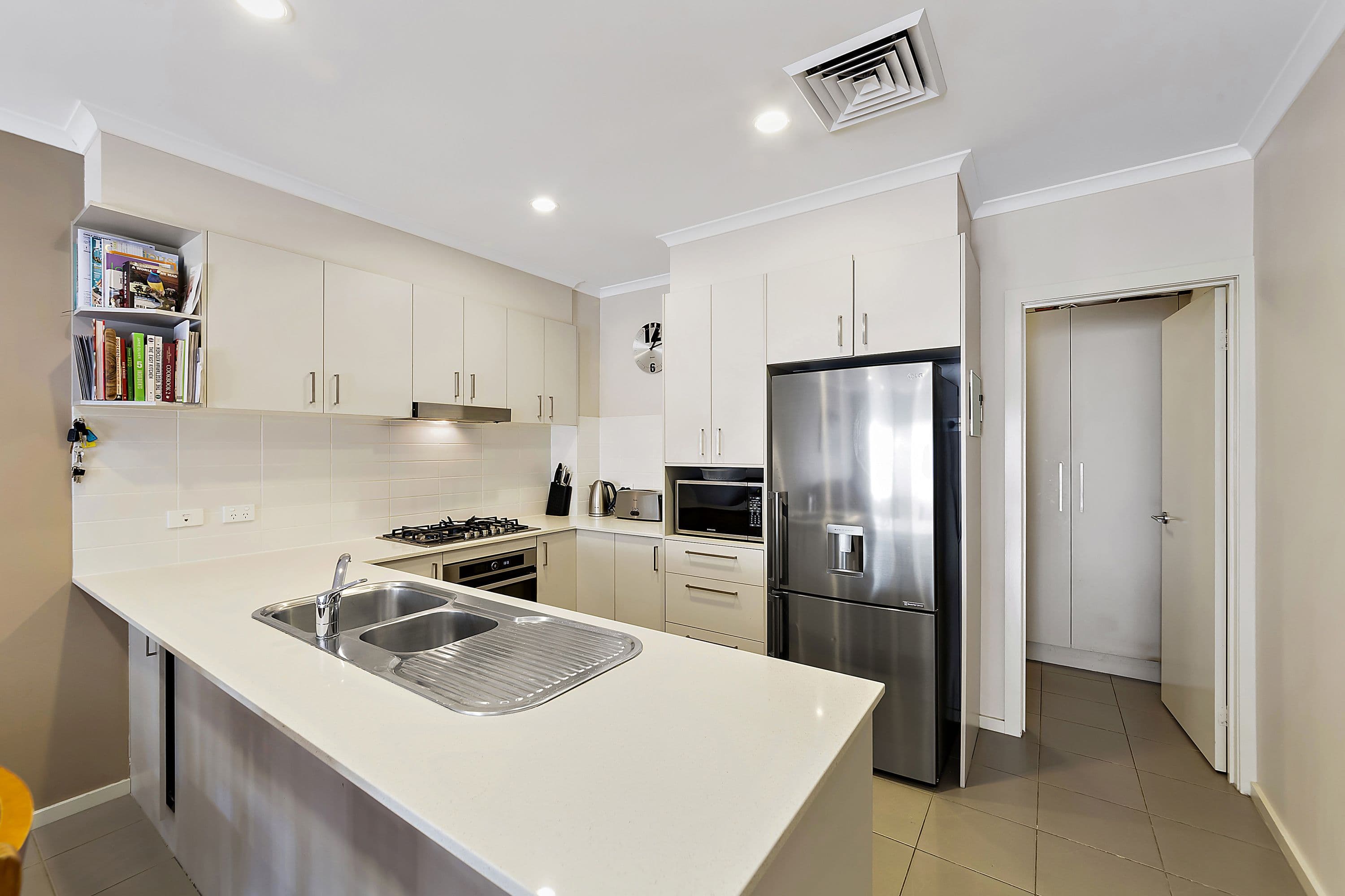 22 Broughton Place, Queanbeyan NSW 2620, Queanbeyan - Thumbnail 5