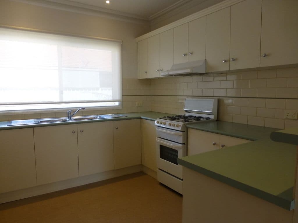 63 Landsborough Street, ECHUCA VIC 3564, Echuca - Thumbnail 2