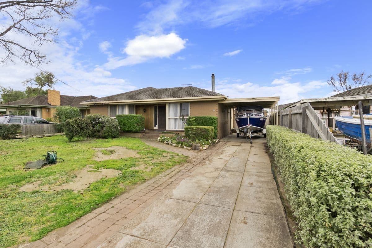 21 Sinns Avenue, Werribee VIC 3030, Werribee - Image 1