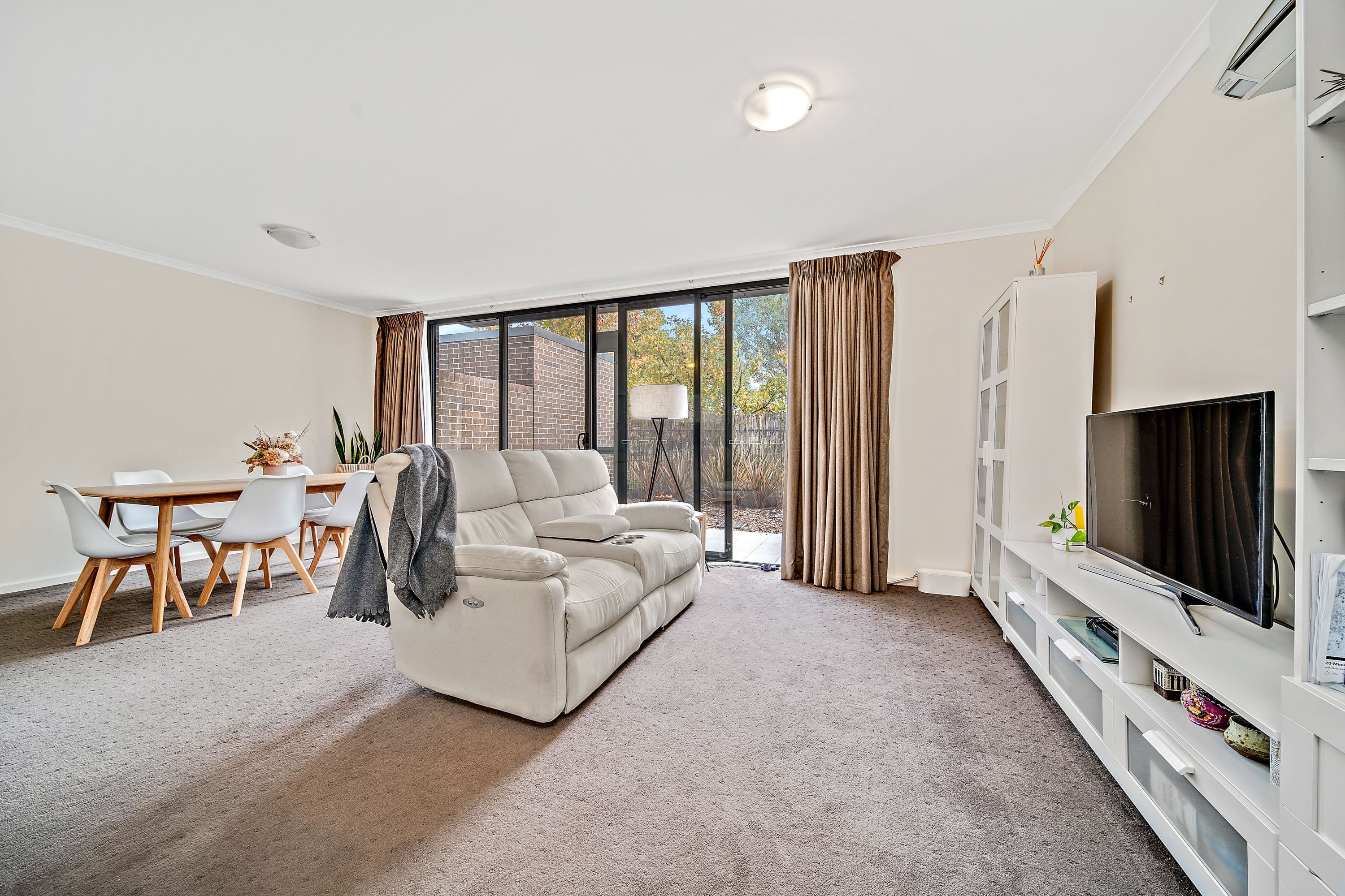 18 Devonport Street, Lyons ACT 2606, Lyons - Thumbnail 2