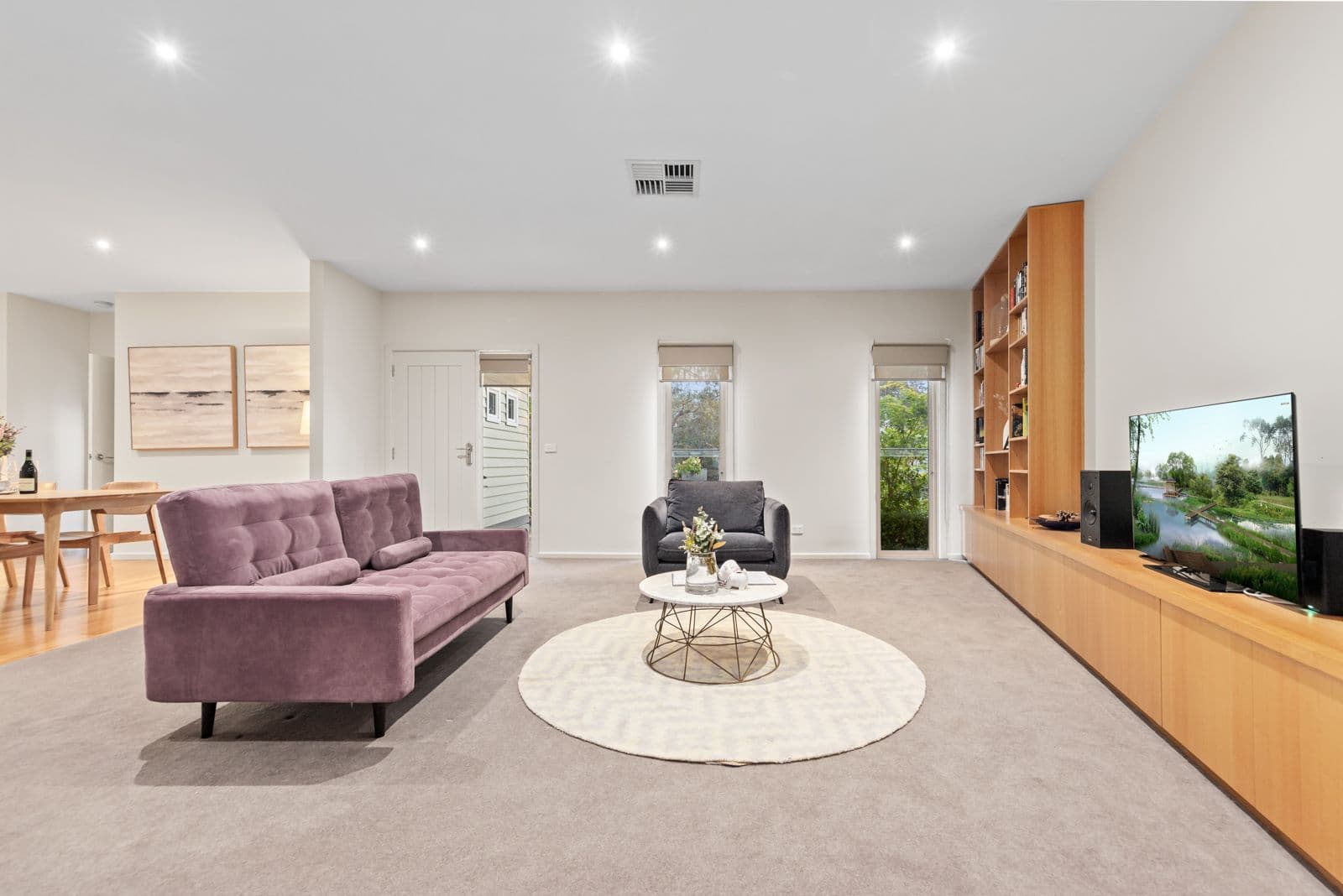 12 Roberts Avenue, Box Hill South VIC 3128, Box Hill South - Thumbnail 2