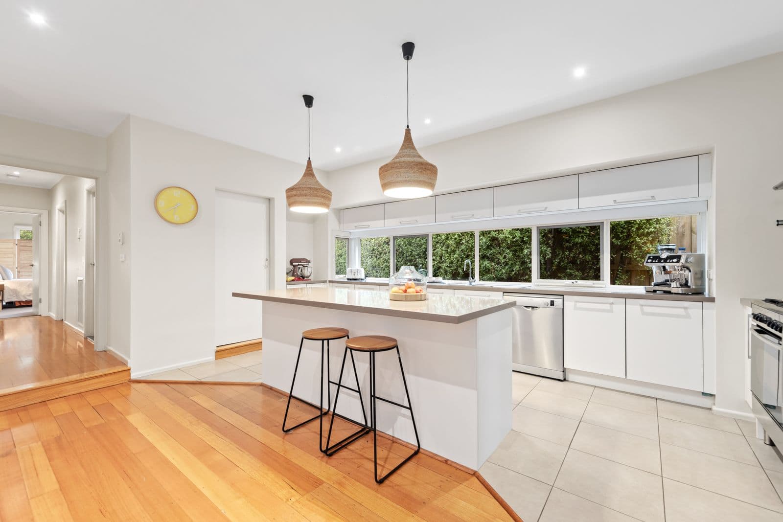 12 Roberts Avenue, Box Hill South VIC 3128, Box Hill South - Thumbnail 5
