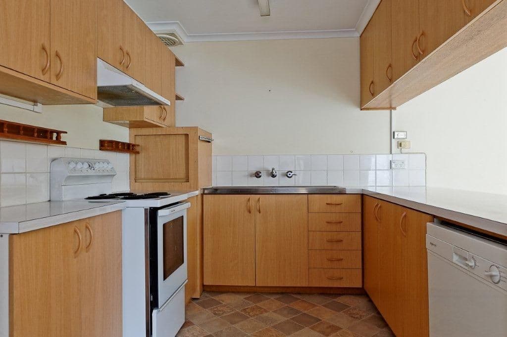 20  Lincoln Street, LINDISFARNE TAS 7015, Lindisfarne - Thumbnail 2