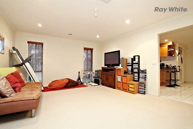 8 Caledonian Way, POINT COOK VIC 3030, Point Cook - Thumbnail 7
