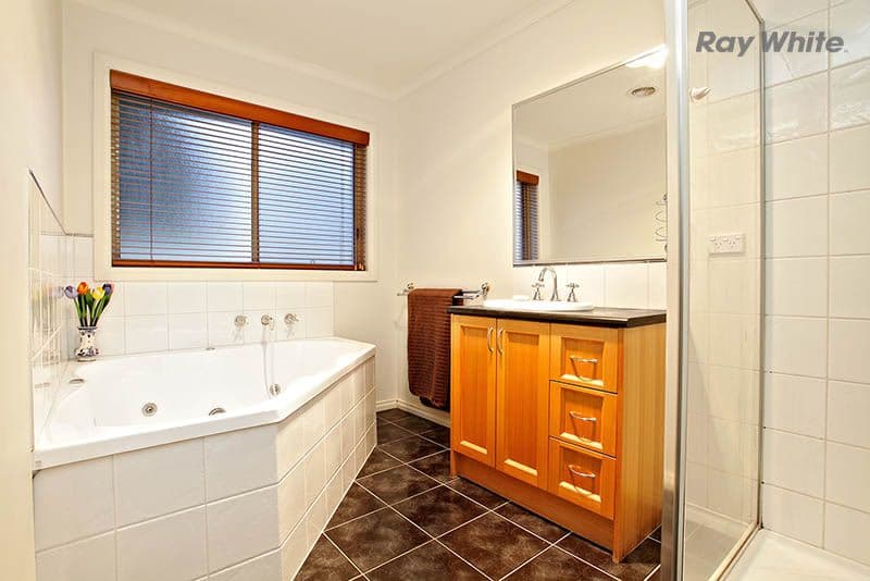 8 Caledonian Way, POINT COOK VIC 3030, Point Cook - Thumbnail 8