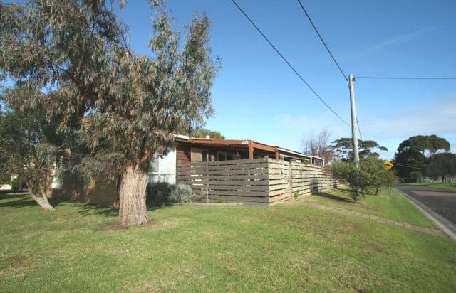 40 McKenzie Road, COWES VIC 3922, Cowes - Image 1
