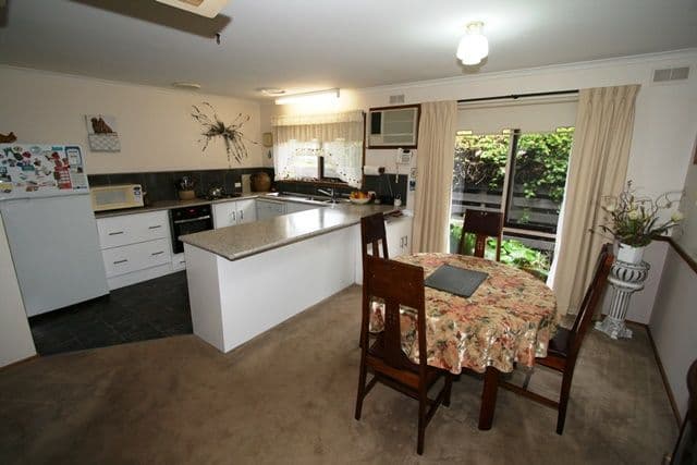 40 McKenzie Road, COWES VIC 3922, Cowes - Thumbnail 4