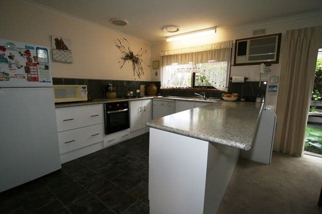 40 McKenzie Road, COWES VIC 3922, Cowes - Thumbnail 5