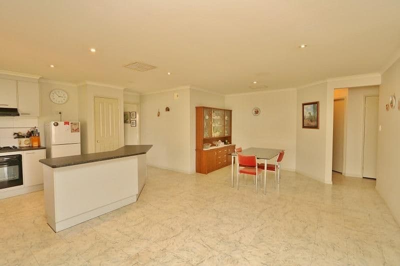 9 Henley Close, Kyabram VIC 3620, Kyabram - Thumbnail 3