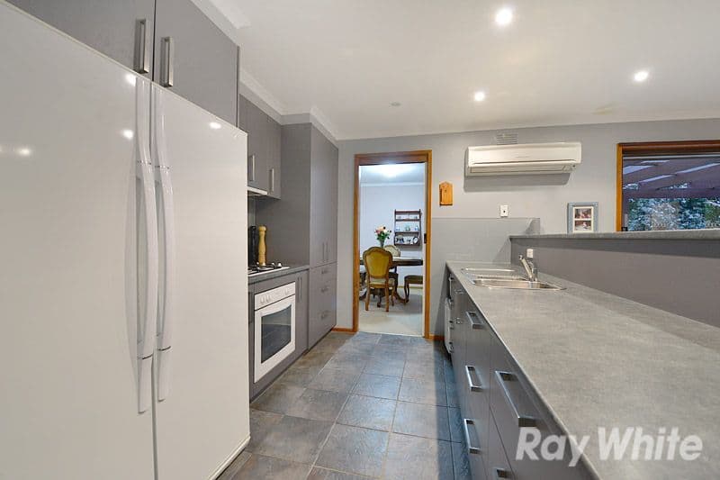 12 Sherbourne Avenue, BAYSWATER NORTH VIC 3153, Bayswater North - Thumbnail 4