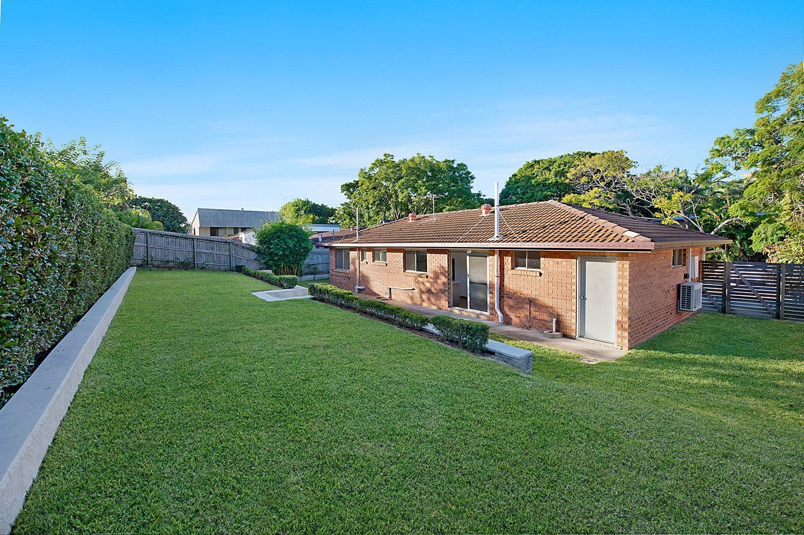 10 Donatello Street, Fig Tree Pocket QLD 4069, Fig Tree Pocket - Thumbnail 2