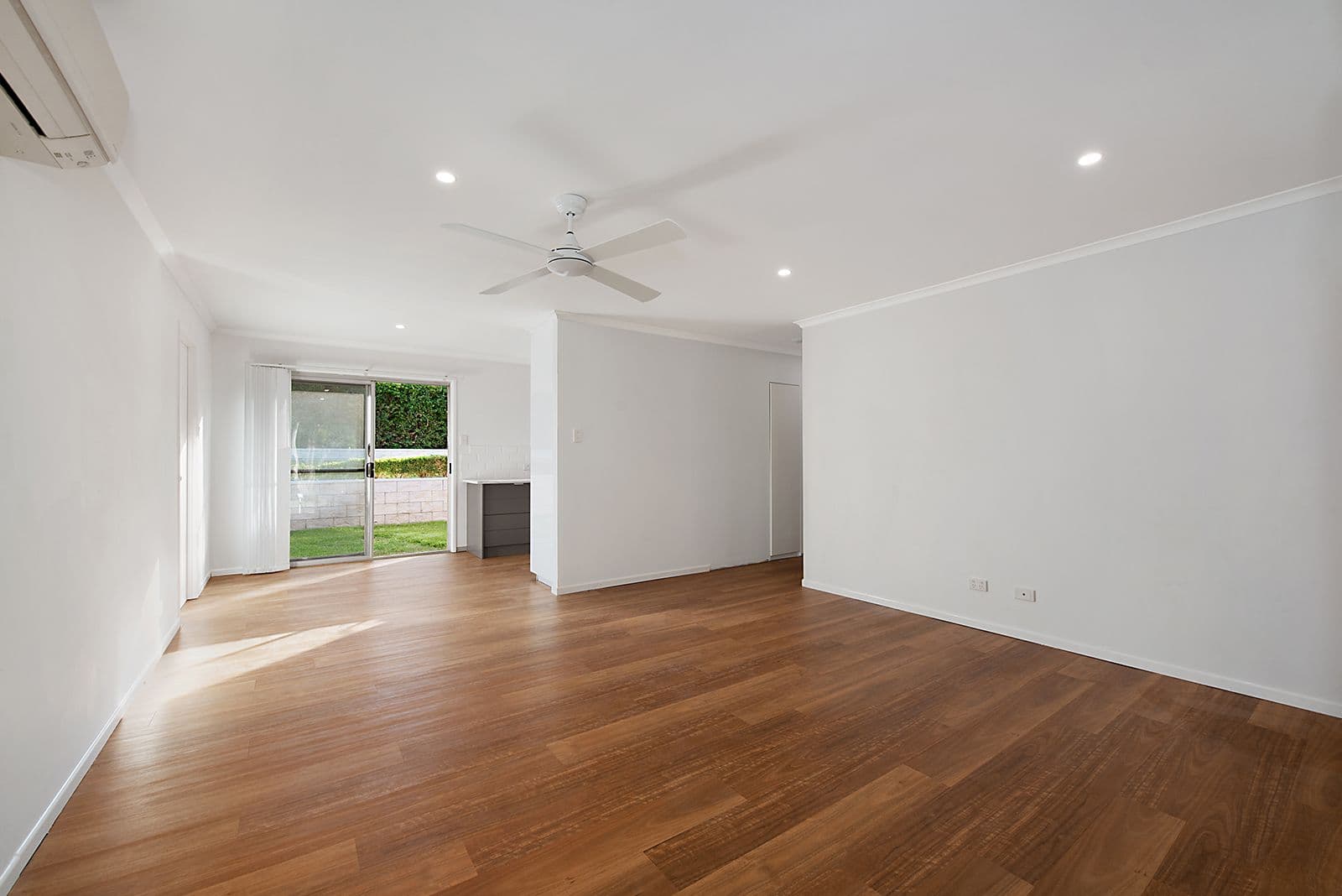 10 Donatello Street, Fig Tree Pocket QLD 4069, Fig Tree Pocket - Thumbnail 6